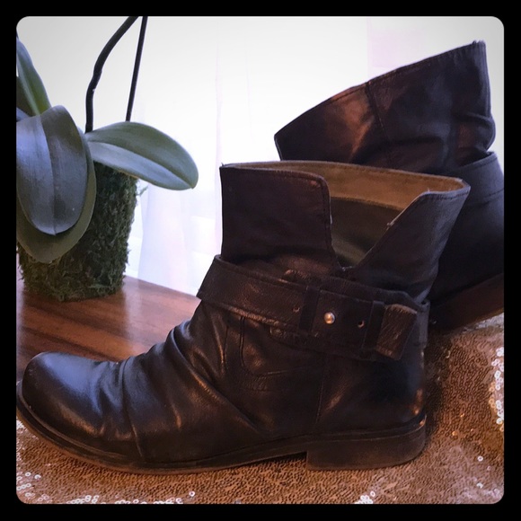 Nine West Booties - Picture 1 of 8